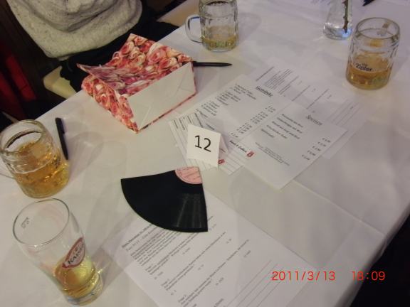 CIMG0326_1_Stunde_3_Tisch-Dekoration.jpg