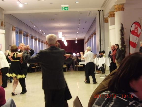 CIMG0330_1_stunde_7_sehr-gute-Tanzhaltung.jpg